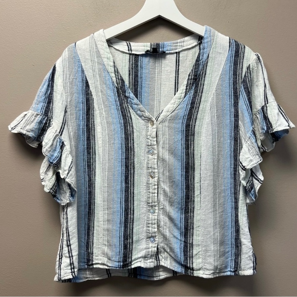 Linen stripped ruffle sleeve blouse